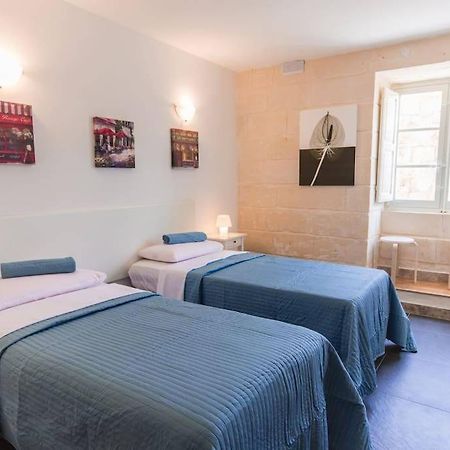 Central Valletta House Флоріана Екстер'єр фото