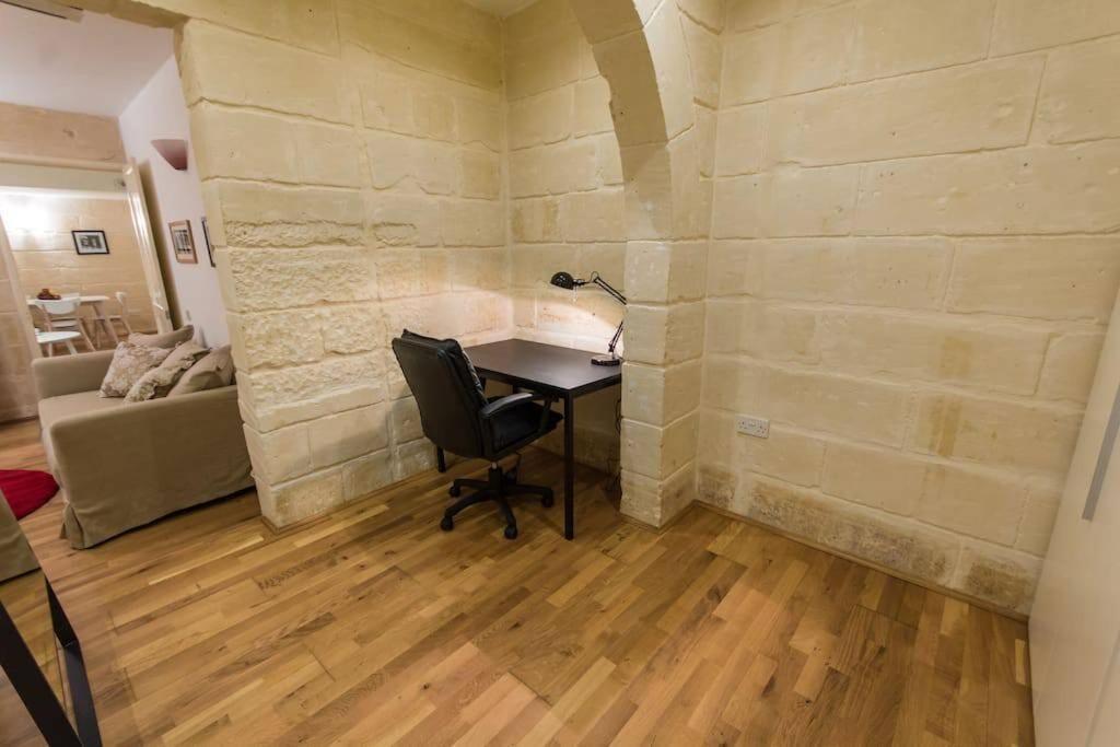 Central Valletta House Флоріана Екстер'єр фото
